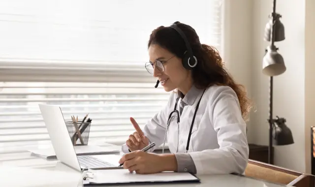 Online learner taking an online course during nursing school